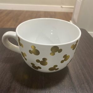 Disney. OS. White/Gold